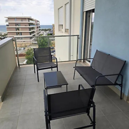 Levante Land & Sea Apartment *